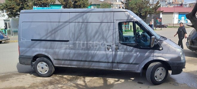 Ford Transit-6