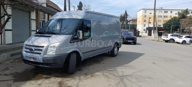 Ford Transit-3