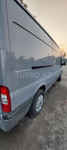 Ford Transit-21