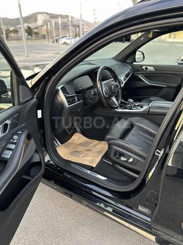 BMW X7-13