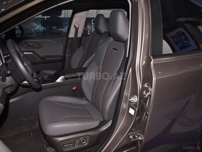 Toyota RAV4-15