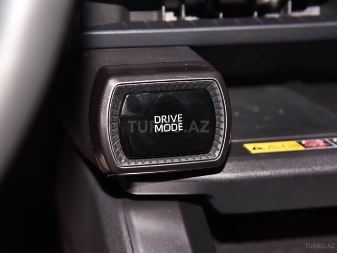Toyota RAV4-9