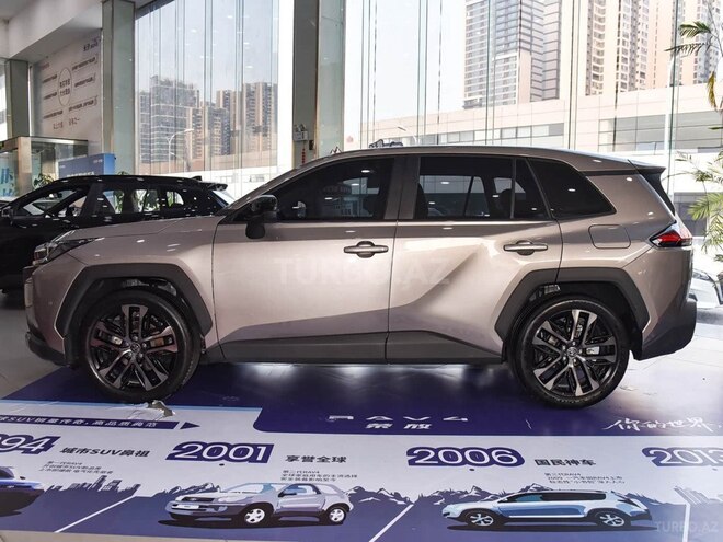Toyota RAV4-3