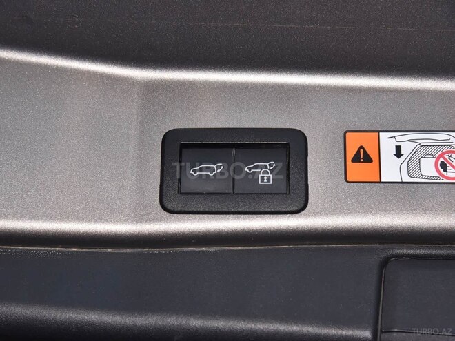 Toyota RAV4-30