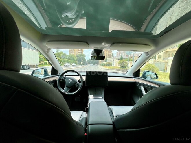 Tesla Model Y-10