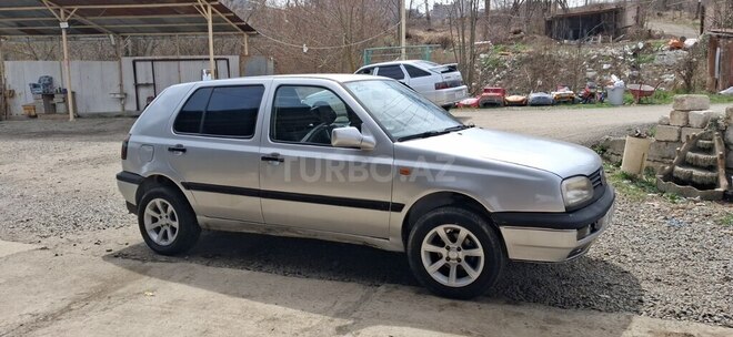 Volkswagen Golf-4