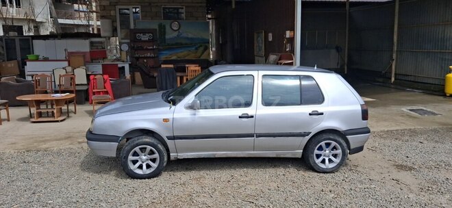 Volkswagen Golf-5