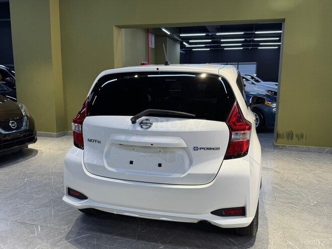 Nissan Note-9