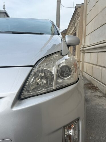 Toyota Prius-6