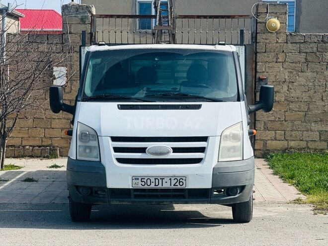 Ford Transit-3