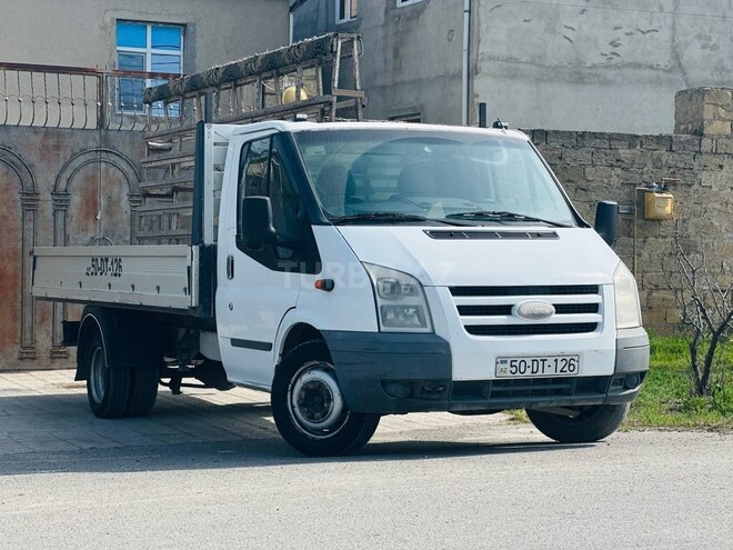 Ford Transit-2