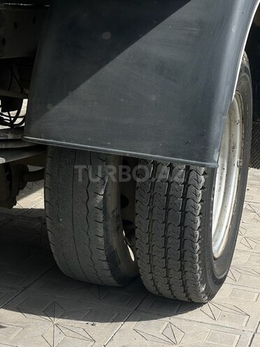 Ford Transit-6