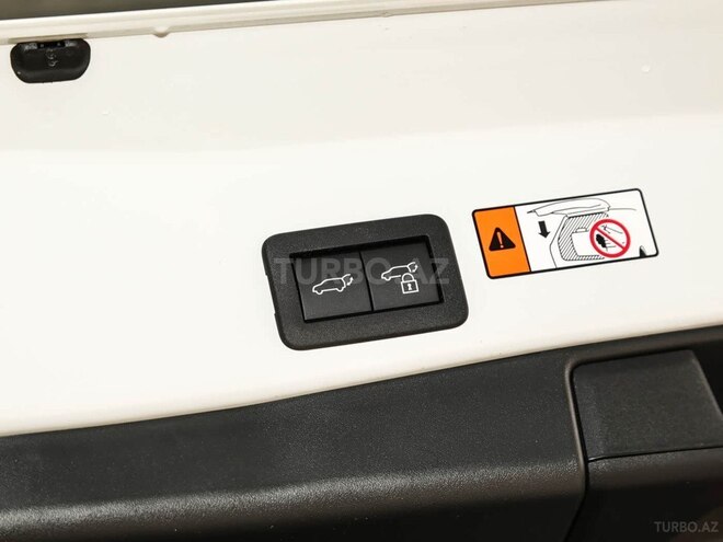 Toyota RAV4-37