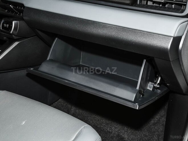 Toyota RAV4-15