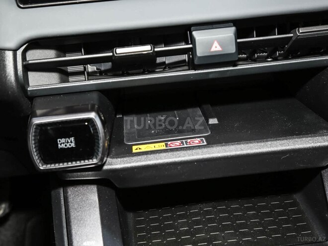 Toyota RAV4-12