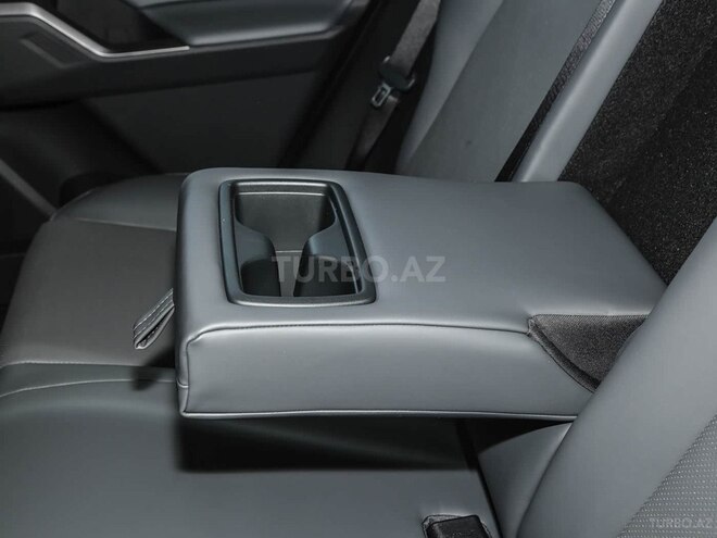 Toyota RAV4-32