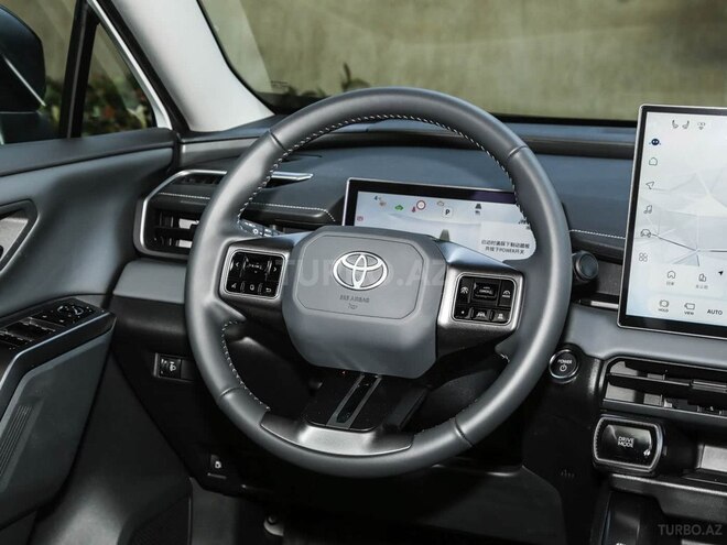 Toyota RAV4-9