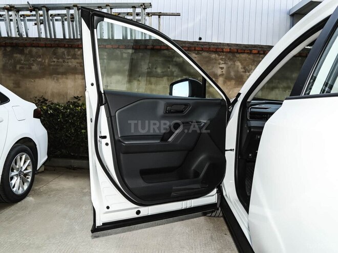 Toyota RAV4-17