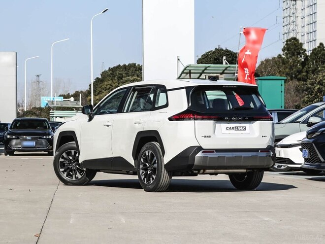 Toyota RAV4-3