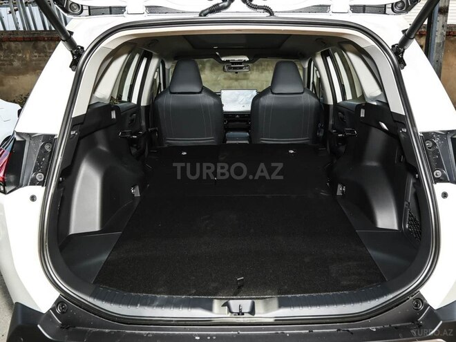 Toyota RAV4-36