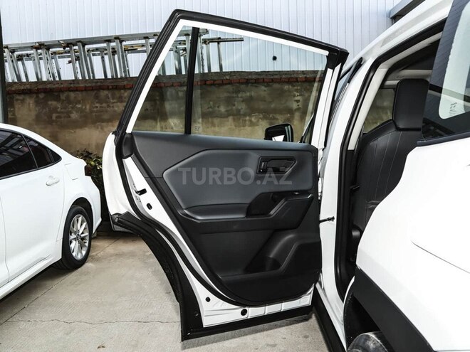 Toyota RAV4-28
