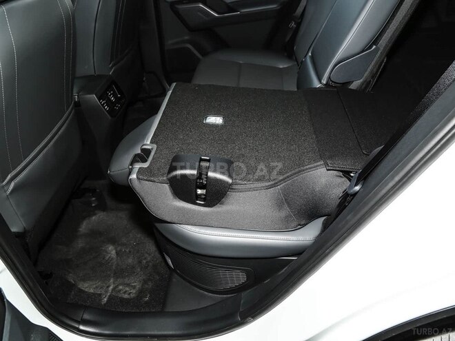Toyota RAV4-33