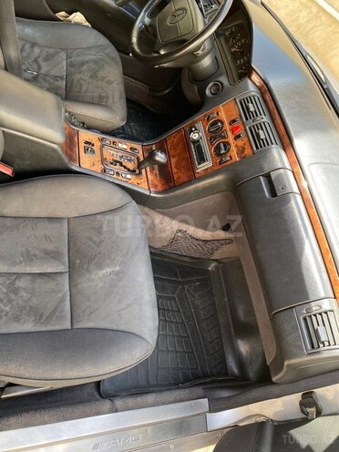 Mercedes E 220-5