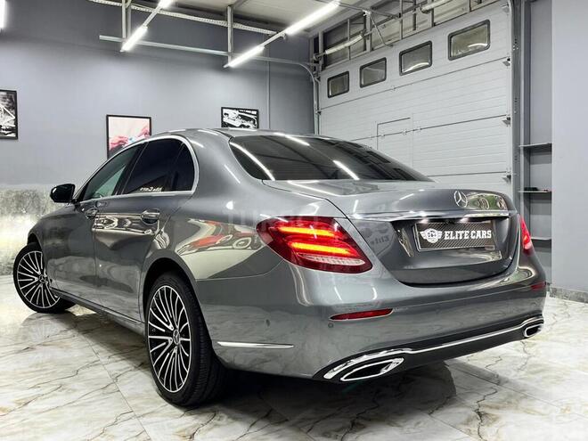 Mercedes E 220 d-8