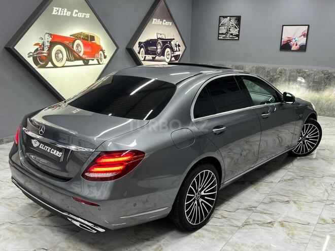 Mercedes E 220 d-6