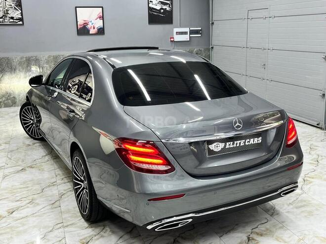 Mercedes E 220 d-2