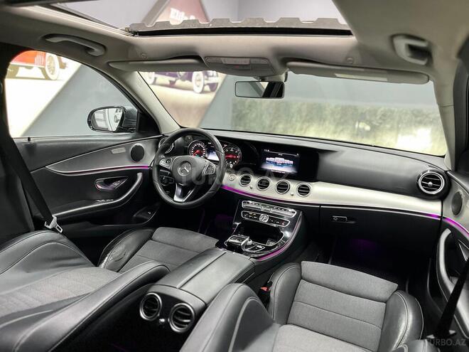 Mercedes E 220 d-23