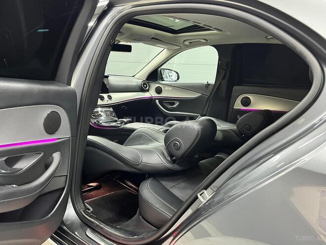 Mercedes E 220 d-24