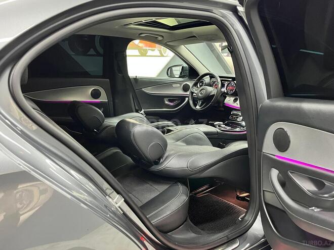 Mercedes E 220 d-25