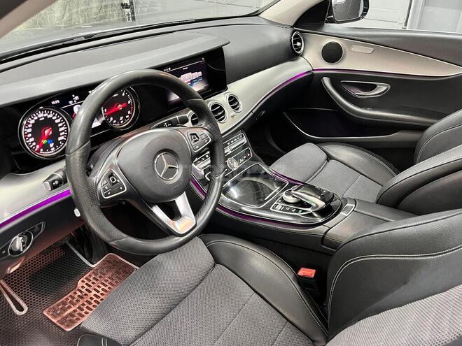 Mercedes E 220 d-22