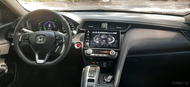 Honda Insight-12