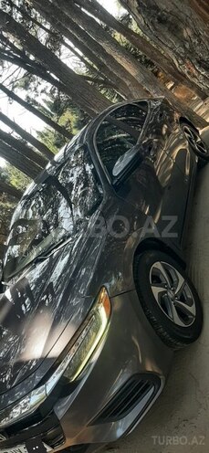Honda Insight-5