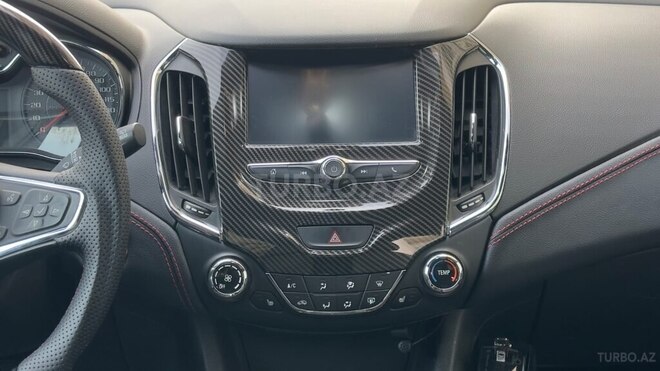 Chevrolet Cruze-10