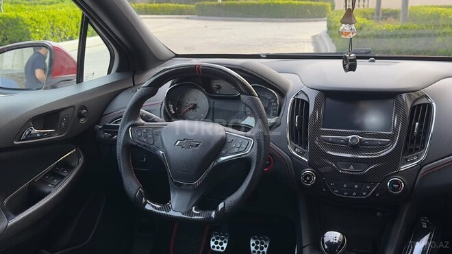 Chevrolet Cruze-11