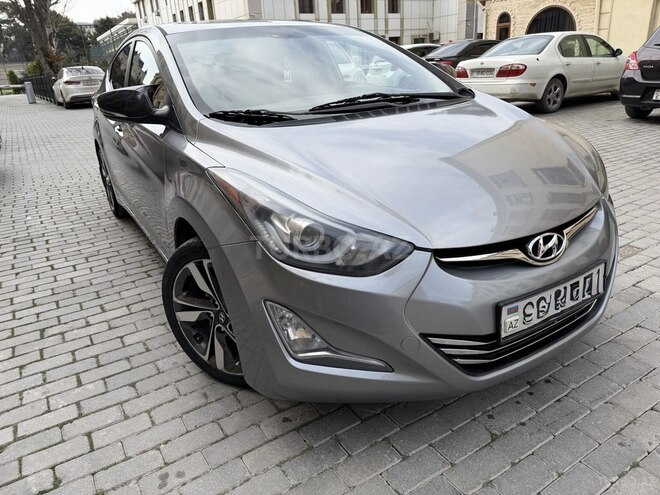 Hyundai Elantra-4