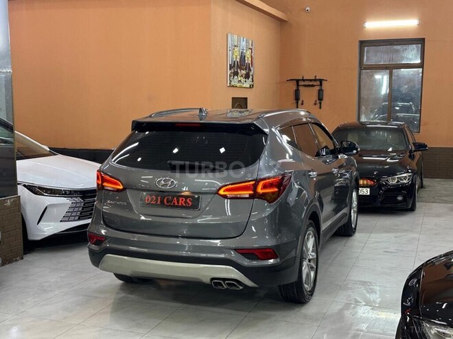 Hyundai Santa Fe-6
