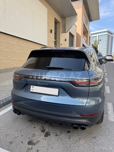 Porsche Cayenne-2