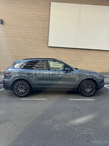 Porsche Cayenne-3