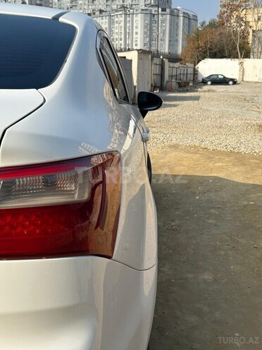 Kia Rio-5