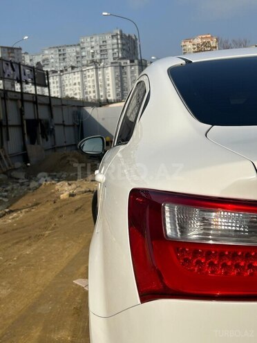 Kia Rio-6