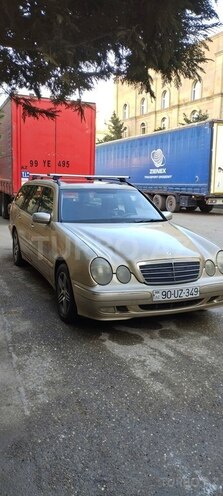 Mercedes E 240-3