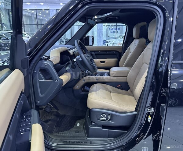 Land Rover Defender-11