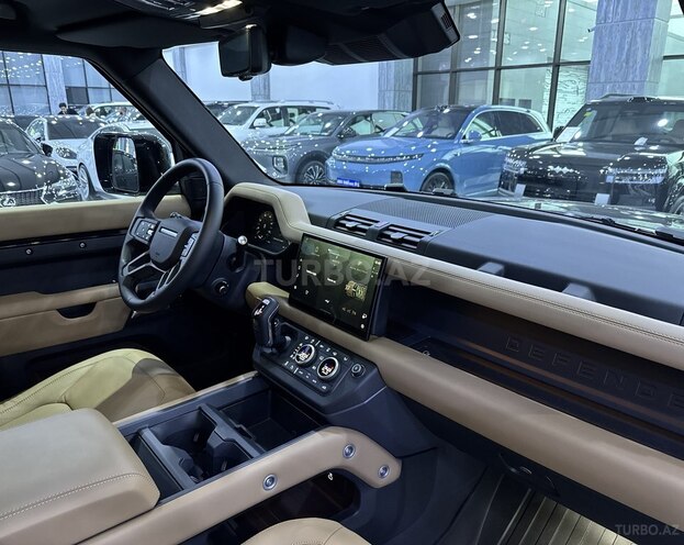 Land Rover Defender-10
