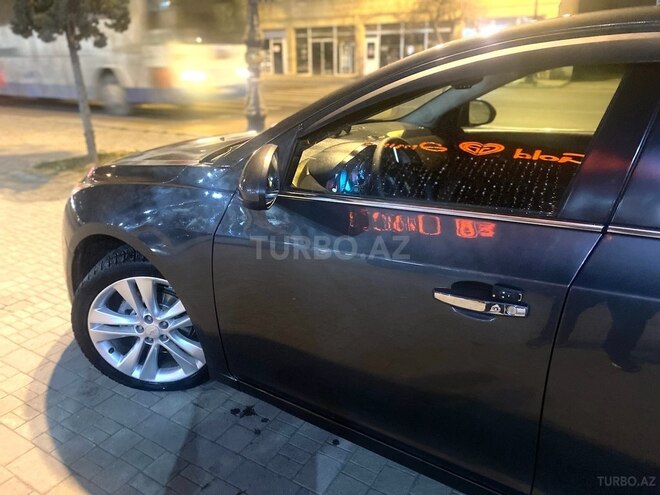 Chevrolet Cruze 2013, 285,000 km - 1.4 l - Gəncə
