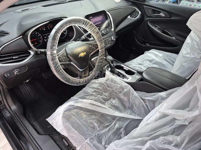Chevrolet Malibu-9
