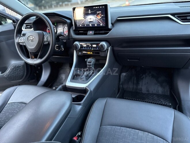 Toyota RAV4-3
